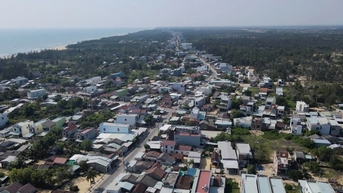 Chờ nối liền dải phố