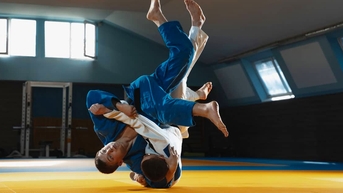 Kung fu Thiếu Lâm và Nhu đạo Nhật Bản, môn nào giàu tính thực chiến hơn?