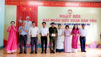 Thi đua lao động, học tập, sáng tạo, góp phần xây dựng khu dân cư giàu mạnh
