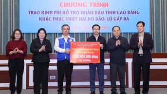 TPHCM trao tặng 23 tỷ đồng hỗ trợ nhân dân tỉnh Cao Bằng