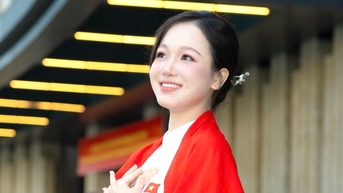 Nữ sinh xinh đẹp tốt nghiệp loại xuất sắc ngành kỹ thuật, có 4 bài báo quốc tế
