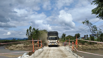 Gia Lai: Thông xe tuyến đường Trường Sơn Đông sau sự cố sạt lở