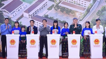 Thủ tướng dự lễ khởi công Trường nội trú liên cấp tại Thanh Hóa