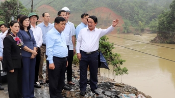 Phó Thủ tướng Chính phủ Nguyễn Chí Dũng kiểm tra tiến độ các dự án, công trình trên địa bàn