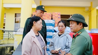 Hỗ trợ người dân Đắk Lắk khắc phục hậu quả cơn bão số 13