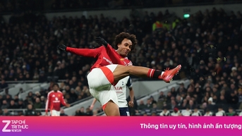 Chấn thương của Sesko khiến MU phải suy nghĩ lại về Zirkzee