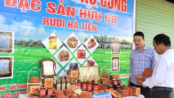 'Tháng chín đôi mươi' về vùng rươi Chí Minh