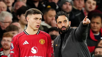 Hai lần Man Utd chết hụt và bài toán khiến HLV Amorim bất lực