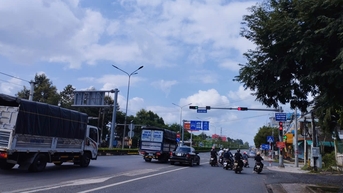 Đã khắc phục đèn tín hiệu giao thông bị hư trên quốc lộ 14