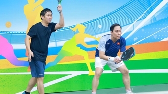 Các y, bác sĩ thi đấu pickleball để gây quỹ cho bệnh nhân ung thư