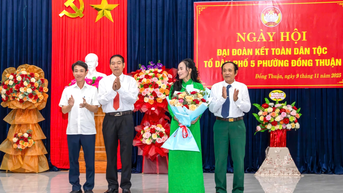Sôi nổi 'Ngày hội đại đoàn kết toàn dân tộc' ở phường Đồng Thuận