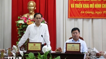 Phó Thủ tướng Bùi Thanh Sơn làm việc với thường trực Tỉnh ủy An Giang
