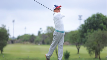 កីឡាករវាយកូនហ្គោល Nguyen Hong Hai បានឈ្នះការប្រកួតវាយកូនហ្គោល 'បេះដូងមាសនៃវិនិយោគិន'