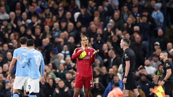 គ្រូ​បង្វឹក Liverpool វាយ​អាជ្ញា​កណ្តាល ក្រោយ​ចាញ់ Man City