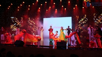 Hội thi “Giọng hát hay trên sóng Phát thanh - Truyền hình Quảng Ninh năm 2025": Các thí sinh toả sáng rực rõ trong đêm bán kết thứ hai