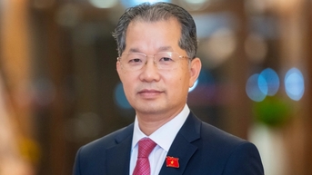 លោក Nguyen Van Quang ត្រូវបានបោះឆ្នោតជ្រើសរើសជាប្រធានតុលាការប្រជាជនកំពូល។