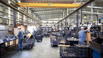 Những lo ngại từ công nhân lao động trực tiếp với đề xuất nâng tuổi nghỉ hưu lên 65