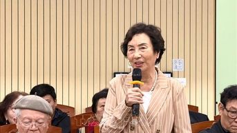 'Độc lập dân tộc - Tự cường - Nhân văn' làm cơ sở cho sự phát triển bền vững