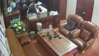 ការផ្ទៀងផ្ទាត់ព័ត៌មានអំពីមេដឹកនាំនៃវិទ្យាល័យនៅ Hai Hau មានអាកប្បកិរិយាមិនស្តង់ដារ