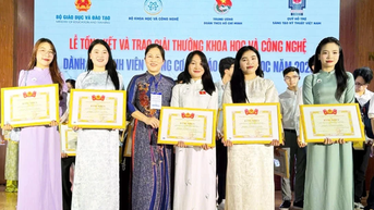 Đề tài của nữ sinh viên tộc người Rục đoạt giải nhì khoa học cấp toàn quốc