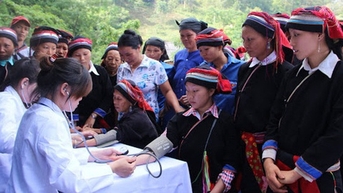 Dự thảo Luật Phòng bệnh: Cần chính sách ưu tiên riêng cho nhóm yếu thế, người dân vùng khó khăn