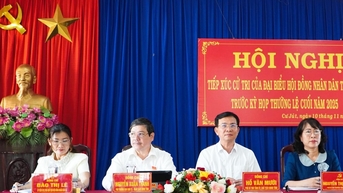 Chủ tịch UBND tỉnh Lâm Đồng Hồ Văn Mười tiếp xúc cử tri xã Cư Jút