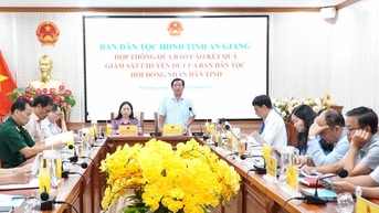 កង​ឆ្មាំ​ព្រំដែន An Giang ពង្រឹង​ការ​សម្រប​សម្រួល​កសាង​គោល​ជំហរ​ការពារ​ជាតិ​ប្រជាជន​គ្រប់​រូប​នៅ​តាម​តំបន់​ព្រំដែន