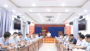 ត្រូវ​ពន្លឿន​ការ​វិវឌ្ឍ​ការ​ចំណាយ​នៃ​កម្មវិធី​គោលដៅ​ជាតិ​សម្រាប់​ការ​អភិវឌ្ឍ​សេដ្ឋកិច្ច​សង្គម​នៅ​តំបន់​ជនជាតិ​ភាគតិច និង​តំបន់​ភ្នំ។