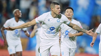 Nam Dinh - Hanoi (តង់ទីមួយ) 1-1: Xuan Manh ស៊ុតបាល់បញ្ចូលទីដ៏អស្ចារ្យ