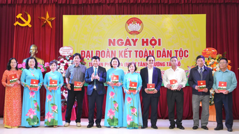 Phường Tây Hồ: Sôi nổi Ngày hội Đại đoàn kết toàn dân tộc khu dân cư số 4