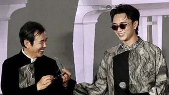 Soobin hát xẩm 'Mục hạ vô nhân', bố nhận xét: Chưa đạt lắm