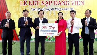 Báo Nông nghiệp và Môi trường hỗ trợ xây dựng 10 nhà Đại đoàn kết