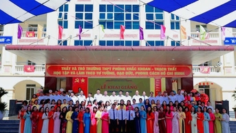 សំបុត្រដ៏រំជួលចិត្តរបស់នាយកសាលា សង្ឃឹមថានឹងទទួលបានដើមឈើមួយដើមជាកាដូក្នុងថ្ងៃខួបរបស់សាលា