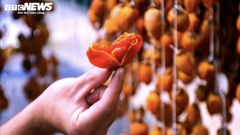 persimmons ស្ងួតដោយខ្យល់ - ភាពផ្អែមល្ហែមនៃរដូវស្លឹកឈើជ្រុះ