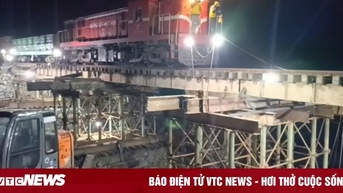 Hơn 90 giờ lấp sạt lở sâu 9 mét, thông tuyến đường sắt Bắc - Nam