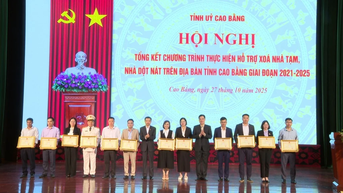 Cao Bang គឺជាខេត្តឈានមុខគេក្នុងការលុបបំបាត់ផ្ទះបណ្តោះអាសន្ន និងដែលទ្រុឌទ្រោម។