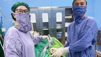 Phẫu thuật nội soi thành công khối u buồng trứng 'khổng lồ'