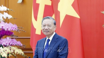 អគ្គលេខាធិការ​បាន​ជួប​ប្រតិភូ​ជាតិ​ឆ្នើម​ដែល​ចូលរួម​ការពារ​សន្តិសុខ​សណ្តាប់ធ្នាប់​នៅ​ថ្នាក់មូលដ្ឋាន។