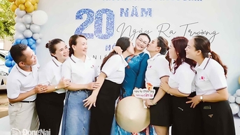 "អ្នកនិពន្ធរឿងនិទាន" អំពីការអប់រំ