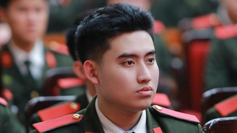 10X valedictorian រក្សាជាសាស្រ្តាចារ្យនៅសាលាប៉ូលីស