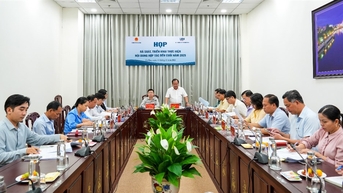 Ca Mau និងសាកលវិទ្យាល័យសេដ្ឋកិច្ចទីក្រុងហូជីមិញជំរុញការអនុវត្តកិច្ចសហប្រតិបត្តិការរហូតដល់ចុងឆ្នាំ២០២៥