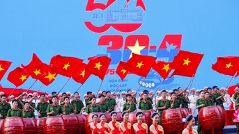 ពិធីប្រគល់វិញ្ញាបនបត្រគុណតម្លៃ ពីនាយករដ្ឋមន្ត្រី ដល់បុគ្គលរបស់ក្រសួងវប្បធម៌ កីឡា និងទេសចរណ៍