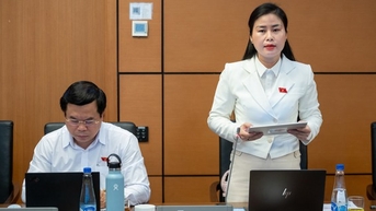 ពិចារណាពង្រីកវិសាលភាព និងលើកទឹកចិត្តប្រជាជនទាំងមូលឱ្យចូលរួមក្នុងការផ្លាស់ប្តូរឌីជីថល។