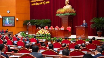 ផ្សព្វផ្សាយលទ្ធផលនៃសន្និសីទលើកទី១៣ នៃគណៈកម្មាធិការមជ្ឈិមបក្សលើកទី១៣