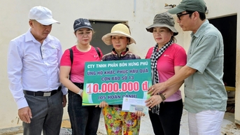 Hỗ trợ 412 triệu đồng cho người dân bị thiệt hại do bão số 13