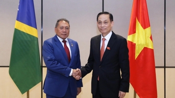 រដ្ឋមន្ត្រីការបរទេស Le Hoai Trung ជួបពិភាក្សាជាមួយរដ្ឋមន្ត្រីការបរទេស និងពាណិជ្ជកម្មកោះ Solomon លោក Peter Shanel Agovaka