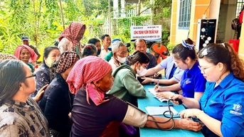 Đồng Nai đẩy mạnh giảm nghèo bền vững gắn với đầu tư y tế vùng khó khăn