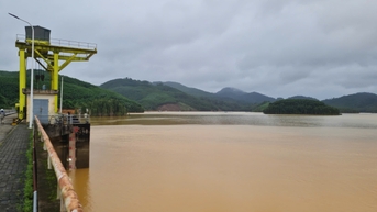 គ្រប់គ្រងអាងស្តុកទឹក ដើម្បីទប់ទល់នឹងភ្លៀងធ្លាក់ខ្លាំង