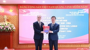 សៀវភៅនេះឆ្លុះបញ្ចាំងពីទំនាក់ទំនងមិត្តភាពវៀតណាម-គុយបារយៈពេល ៦៥ឆ្នាំ