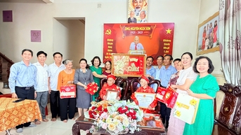 ការ​រំពឹង​ទុក​នូវ​អំណោយ​សម្រាប់​មនុស្ស​ចាស់​ក្នុង​ខេត្ត Dong Nai កើន​ឡើង